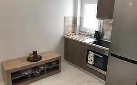 Filippou 13 Luxury Aprts With Balcony